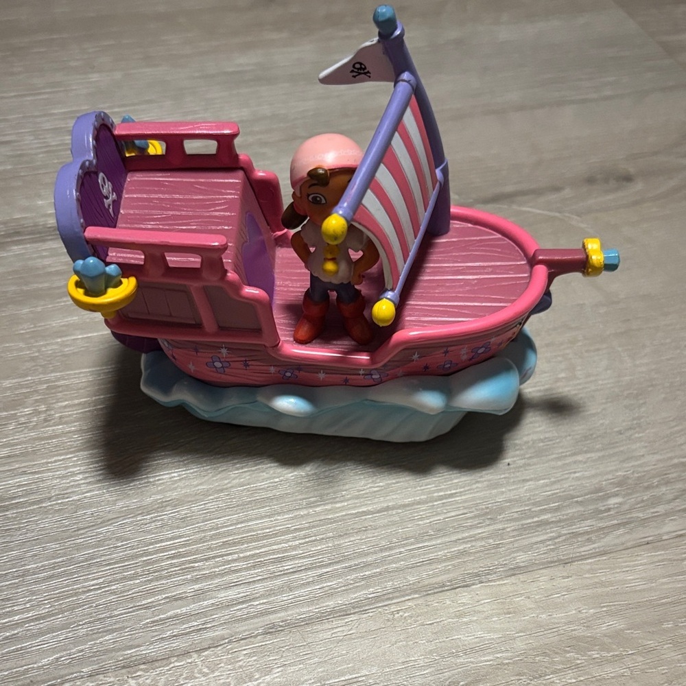 Jake’s Sailwagon -Jake and Never Land Pirates